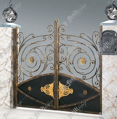 Ferforje demir kapı