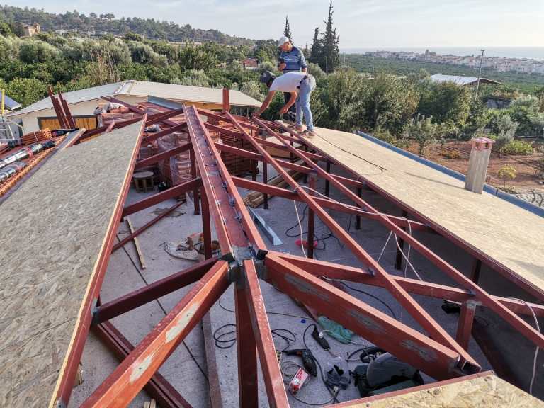 Çelik Konstrüksiyon Çatı Yapım Rehberi – Planlama, Uygulama ve Tüm Detaylar